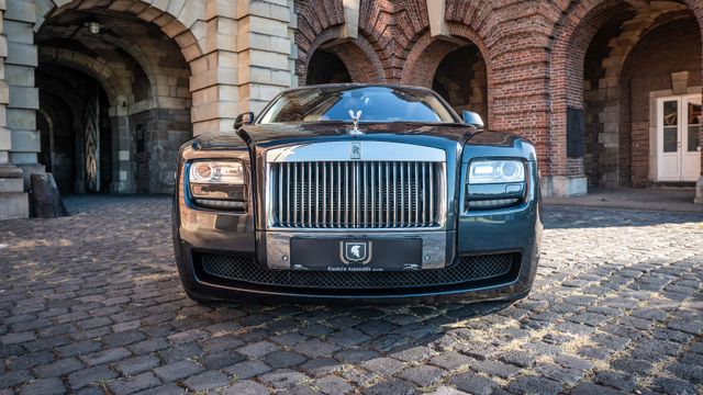 Fahrzeugabbildung Rolls-Royce Ghost/Rear Seat/Gardinen/Panorama