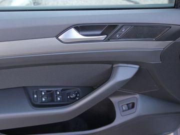 Volkswagen Passat Variant 1.5 TSI Conceptline KLIMA LED