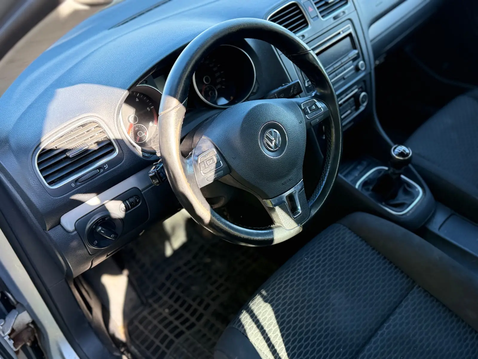 Volkswagen Golf 2012 — photo 8
