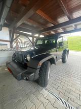 Jeep Wrangler Sport 2.8 CRD Sport - Jeep Wrangler Sport mit Diesel-Antrieb