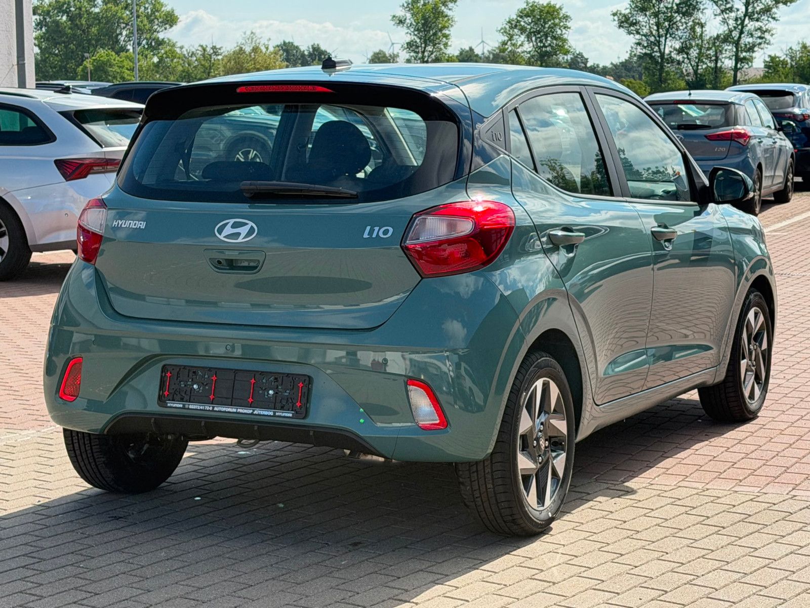 Fahrzeugabbildung Hyundai i10 1.0 Trend *Klima*Navi*CarPlay*PDC*RFKamera*