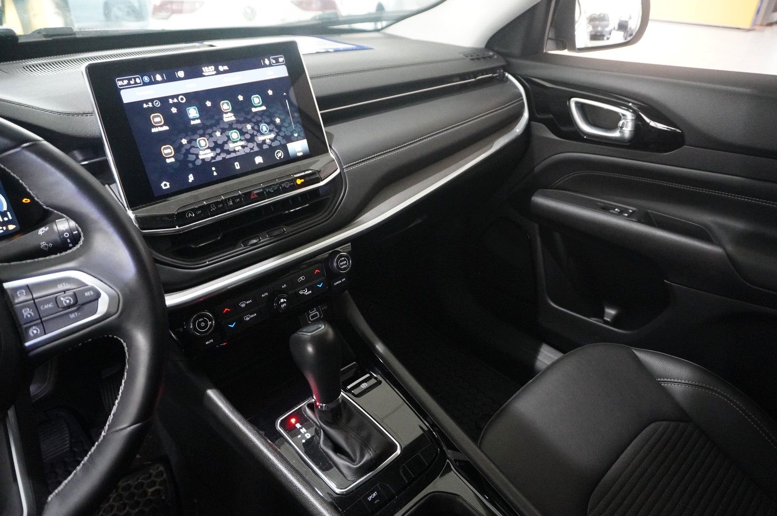 Fahrzeugabbildung Jeep Compass 1.3T GSE LIMITED NAVI/LED/360°/VIRT/DAB+