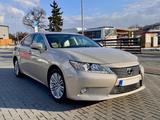 Lexus ES 350 V6 3.5L 270HP - mit Benzin-Antrieb: Beige, Vollleder, Head-Up Display