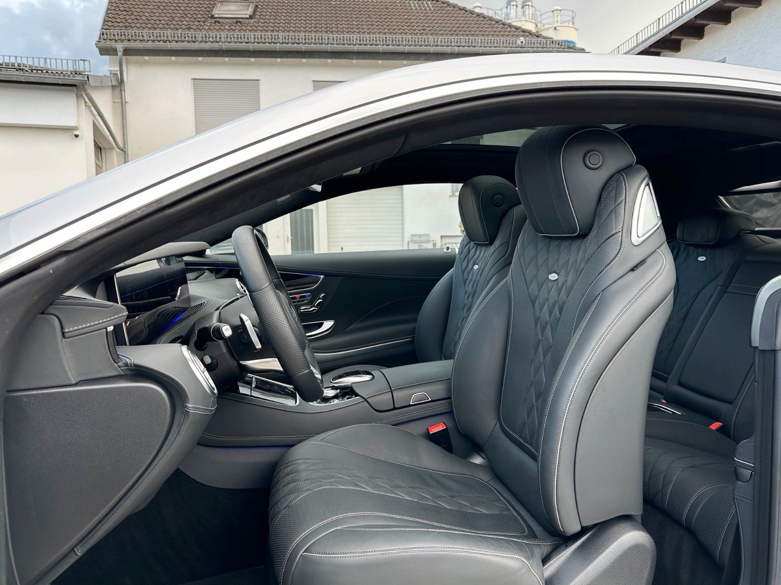 MERCEDES-BENZ S 560 4M AMG designo EXKLUSIV*Swarovski*NightV.