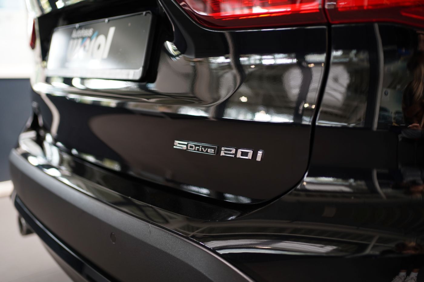 Fahrzeugabbildung BMW X1 20iA Advantage +Sitzheizung+17''LMR+Navi+PDC+