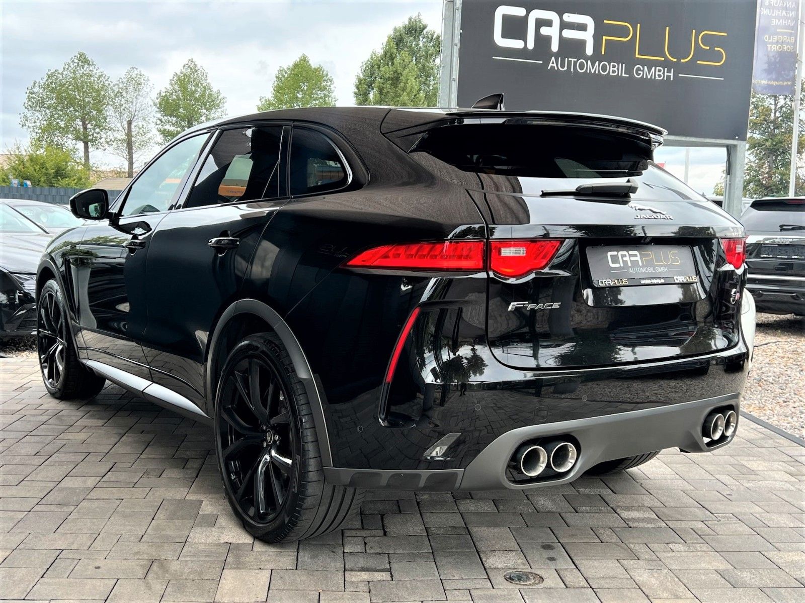 Fahrzeugabbildung Jaguar F-PACE 5.0 V8 SVR AWD *22 Zoll*Head Up*DAB*LED*