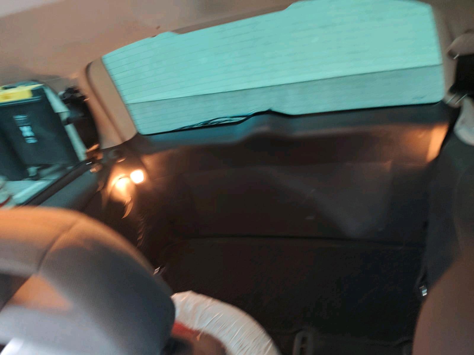 Volkswagen Sharan 2010 — interior