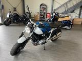 BMW R nine T   Option 719 * Blau/Weiss Metallic *