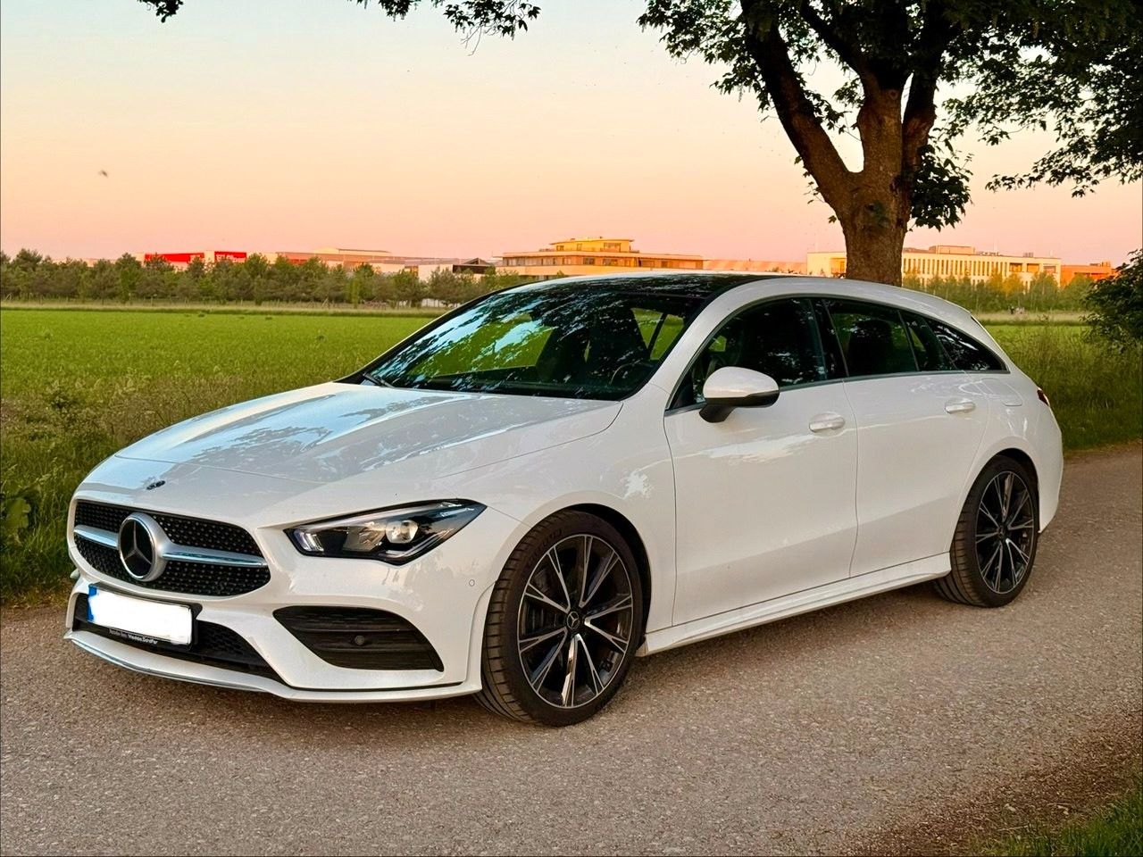 MERCEDES-BENZ CLA 200 SB SB 7G AMG Line, Distr, 19'', Pano