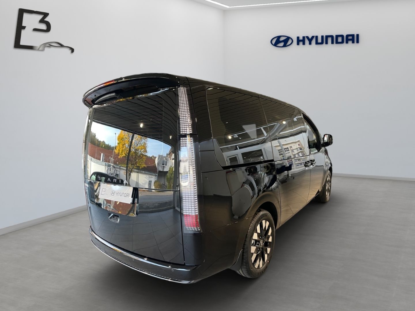 Hyundai STARIA Hybrid 1.6 Turbo 6-AT 2WD SIGNATURE Panor imagem 3
