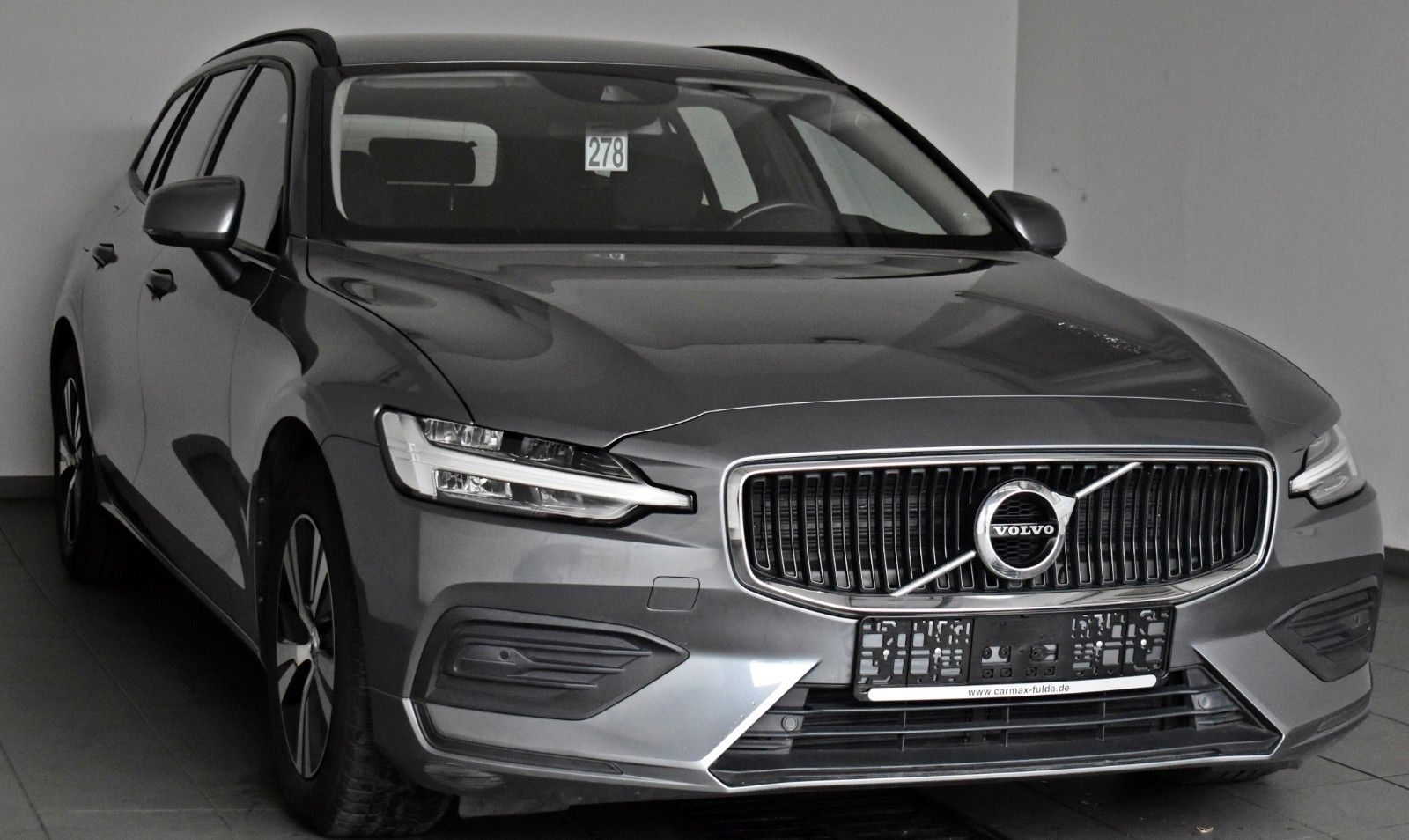 Fahrzeugabbildung Volvo V60 Kombi Navi,LED,PDC,DAC,Business-Paket