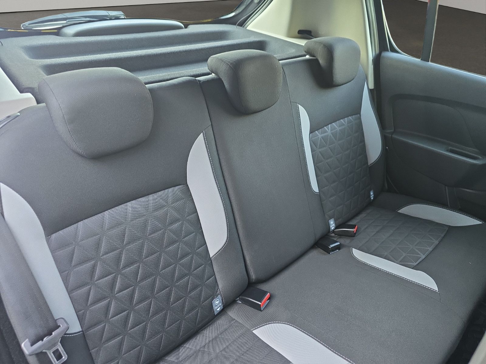 Fahrzeugabbildung Dacia Sandero II Stepway Prestige AHK KLIMA NAVI