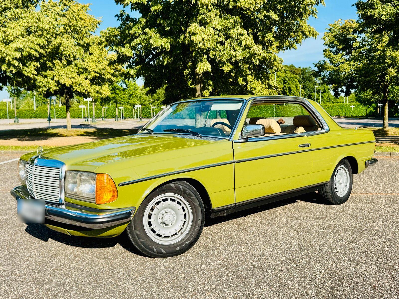 Mercedes-Benz 230