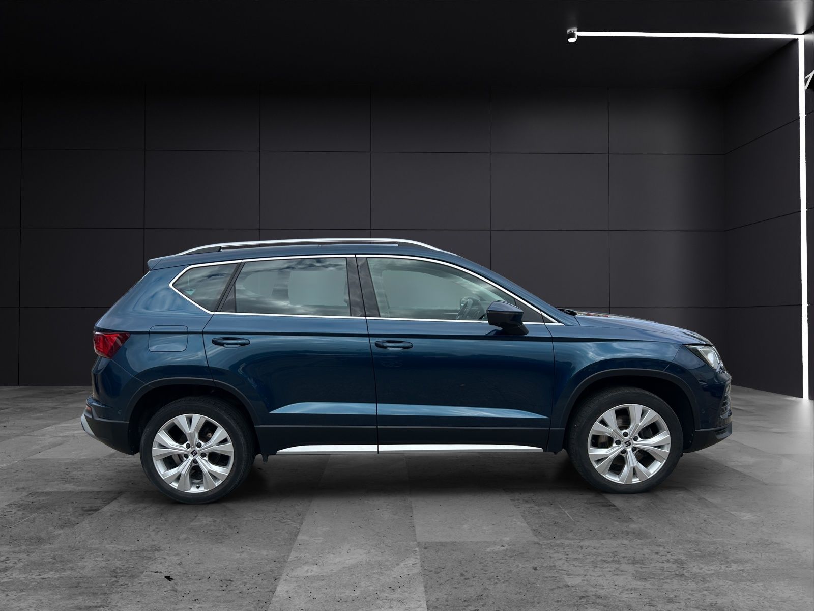 Fahrzeugabbildung SEAT Ateca TDI Xperience DSG LED AHK Navi ACC RFK SH