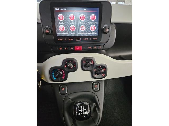 Fiat Panda 1.0 Pandina Cross-digitales Cockpit Apple 