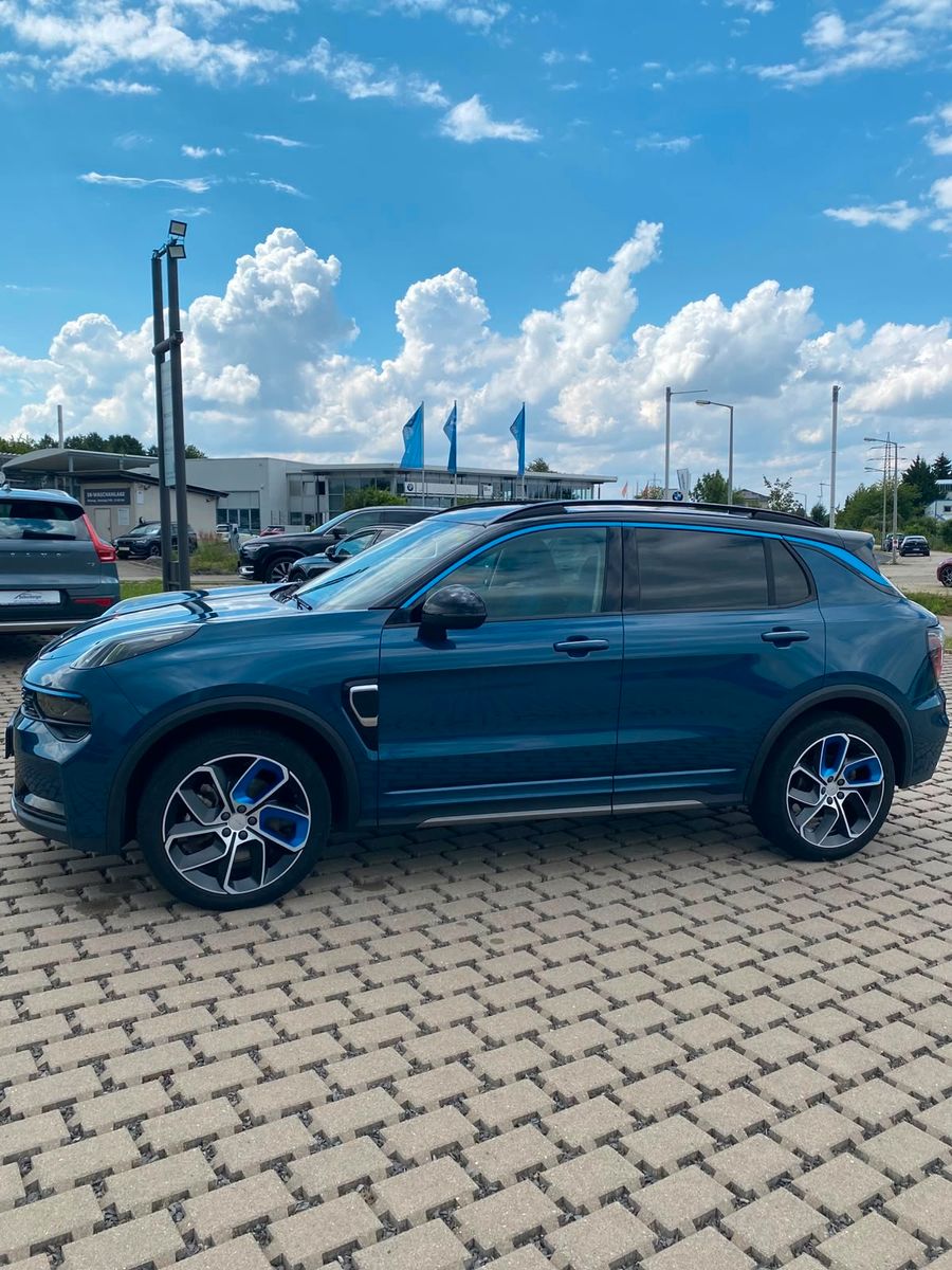 Lynk & Co 01