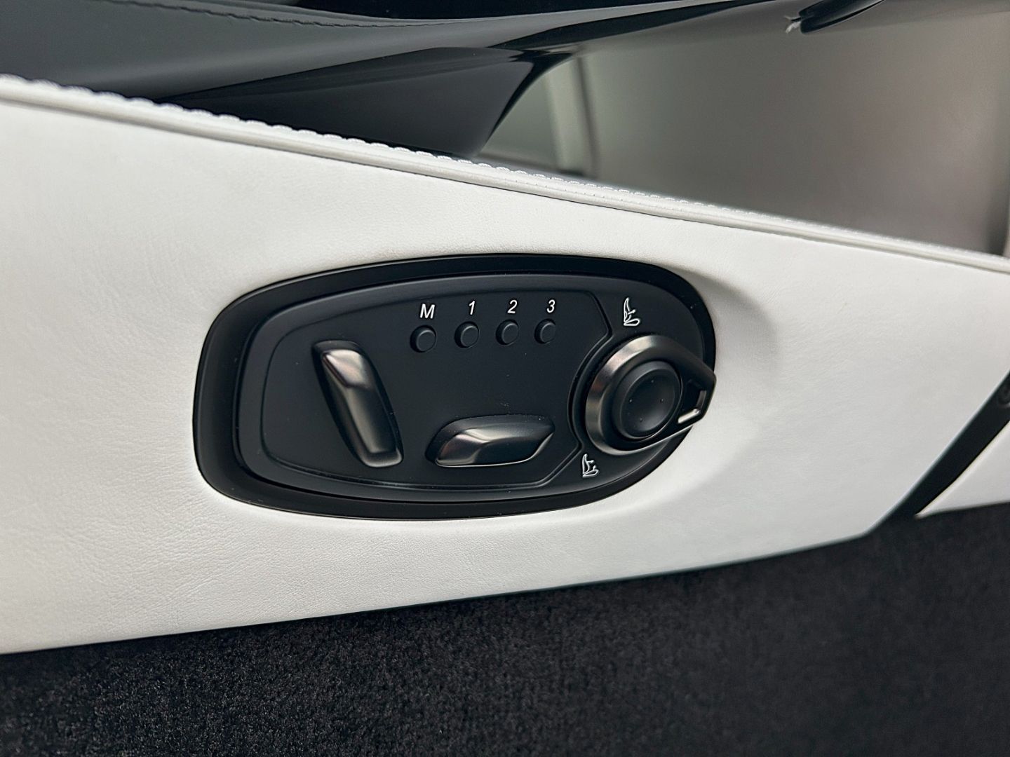 Aston Martin Vantage Seychelles Blue Bowers & Wilkins foto 22