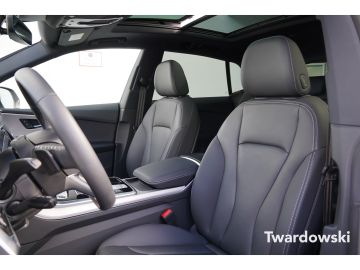 Audi Q8 - 10