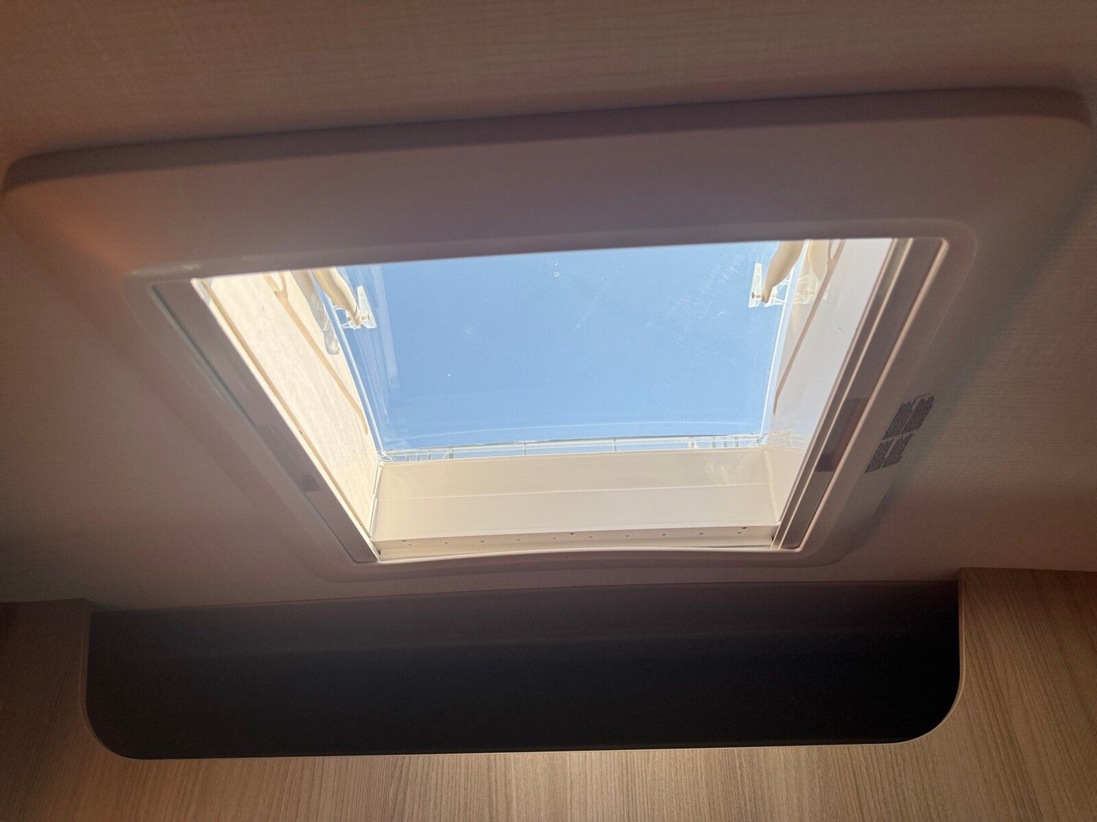 Fahrzeugabbildung Chausson Van Challenger Sunset Edition Markise,Solar,RK