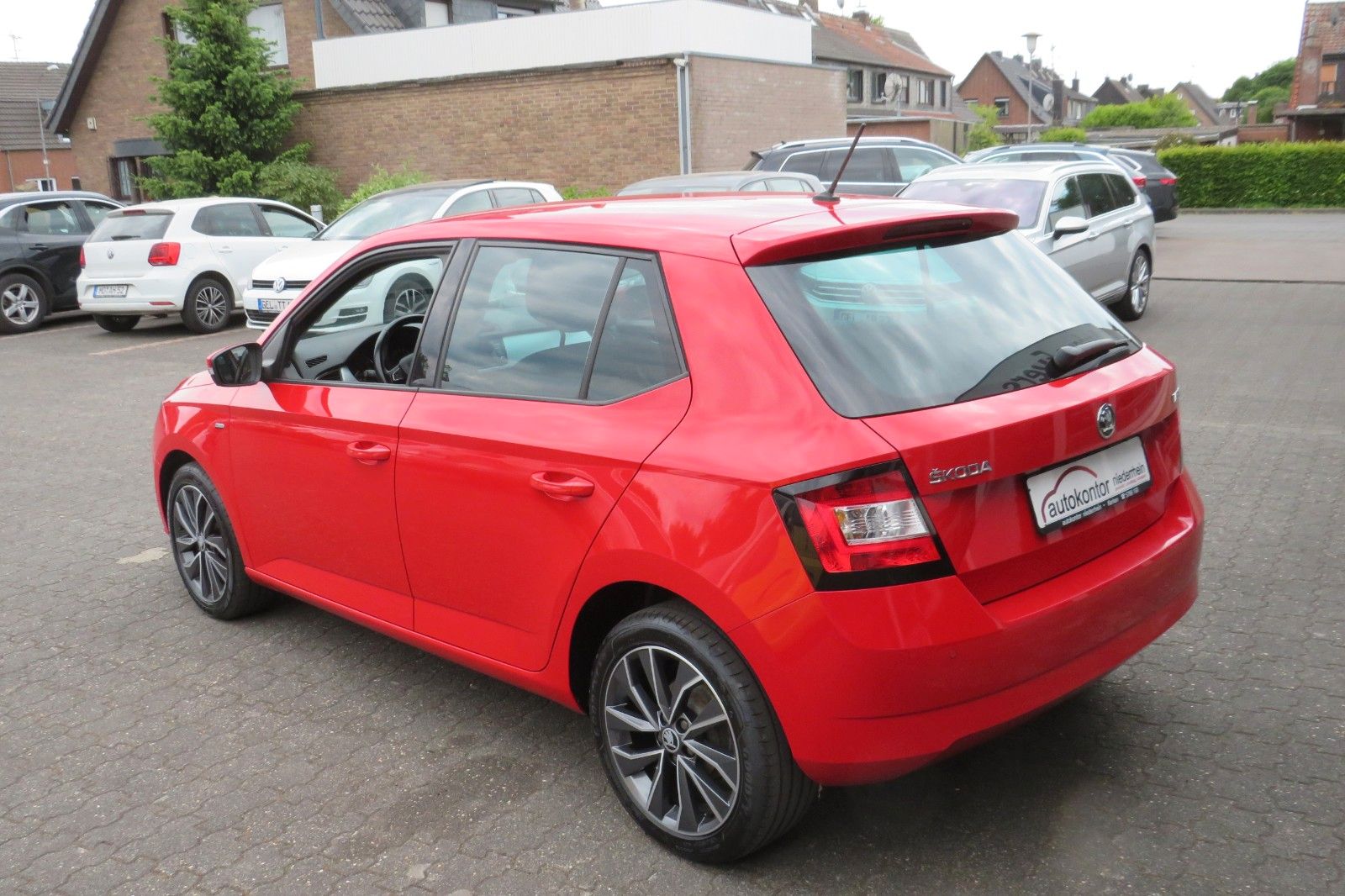 Fahrzeugabbildung SKODA Fabia Drive PDC GRA SITZH. CLIMATRONIC 16ZOLL