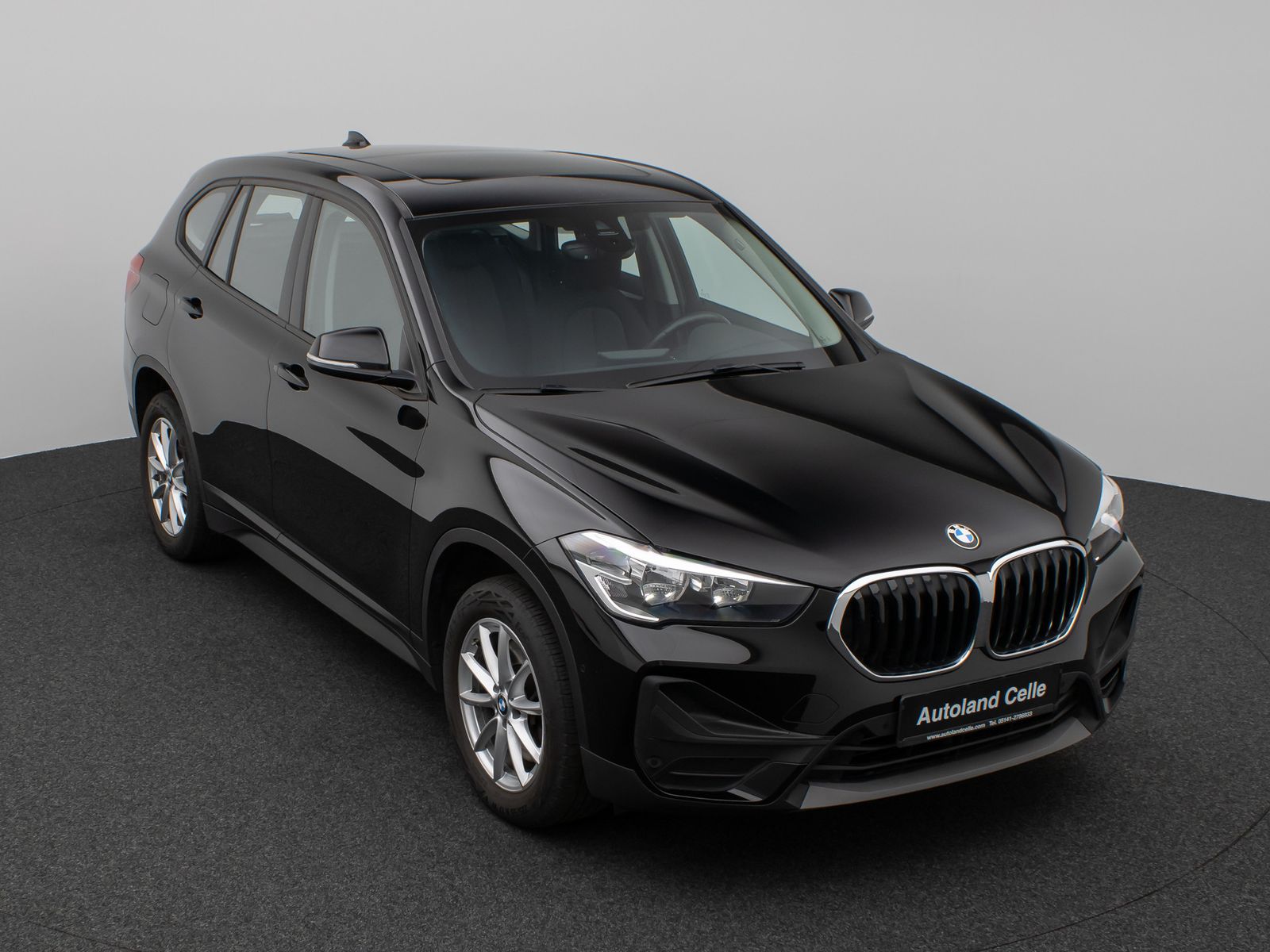 Fahrzeugabbildung BMW X1 sD20i Panorama Navi Lordos DAB HiFi Parkassis