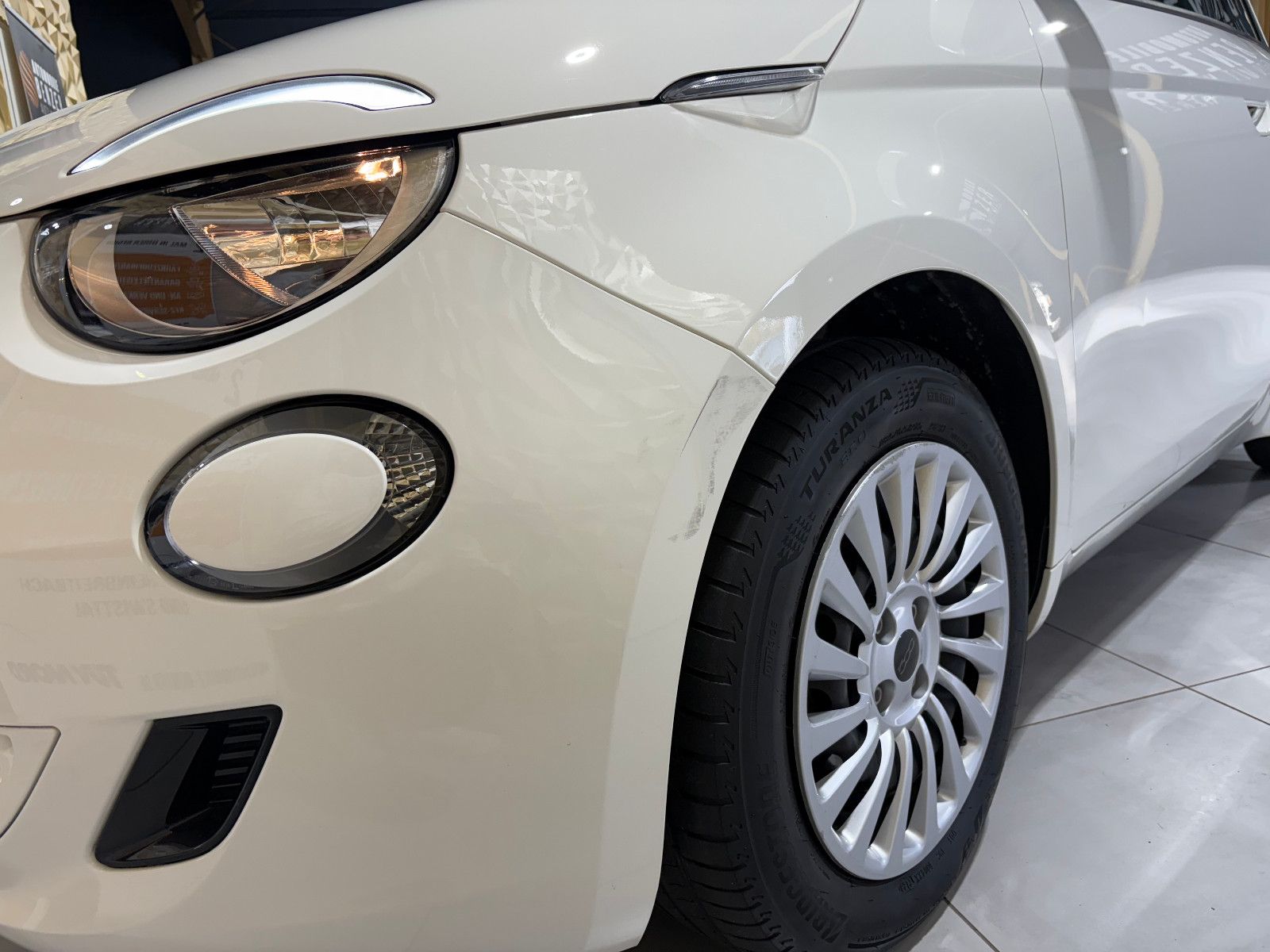 Fahrzeugabbildung Fiat 500e/Basis/TEMPOMAT/APPLE/KLIMA/SPURHALTEASSISTE