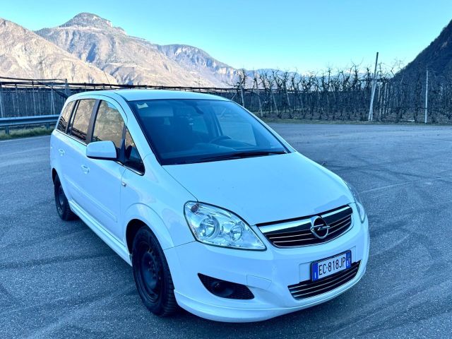 Opel Zafira 1.8 16V VVT Cosmo