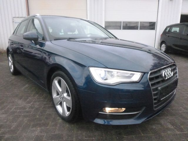 Audi A3 2,0 TDi Sportback ambition-Navi-Xenon