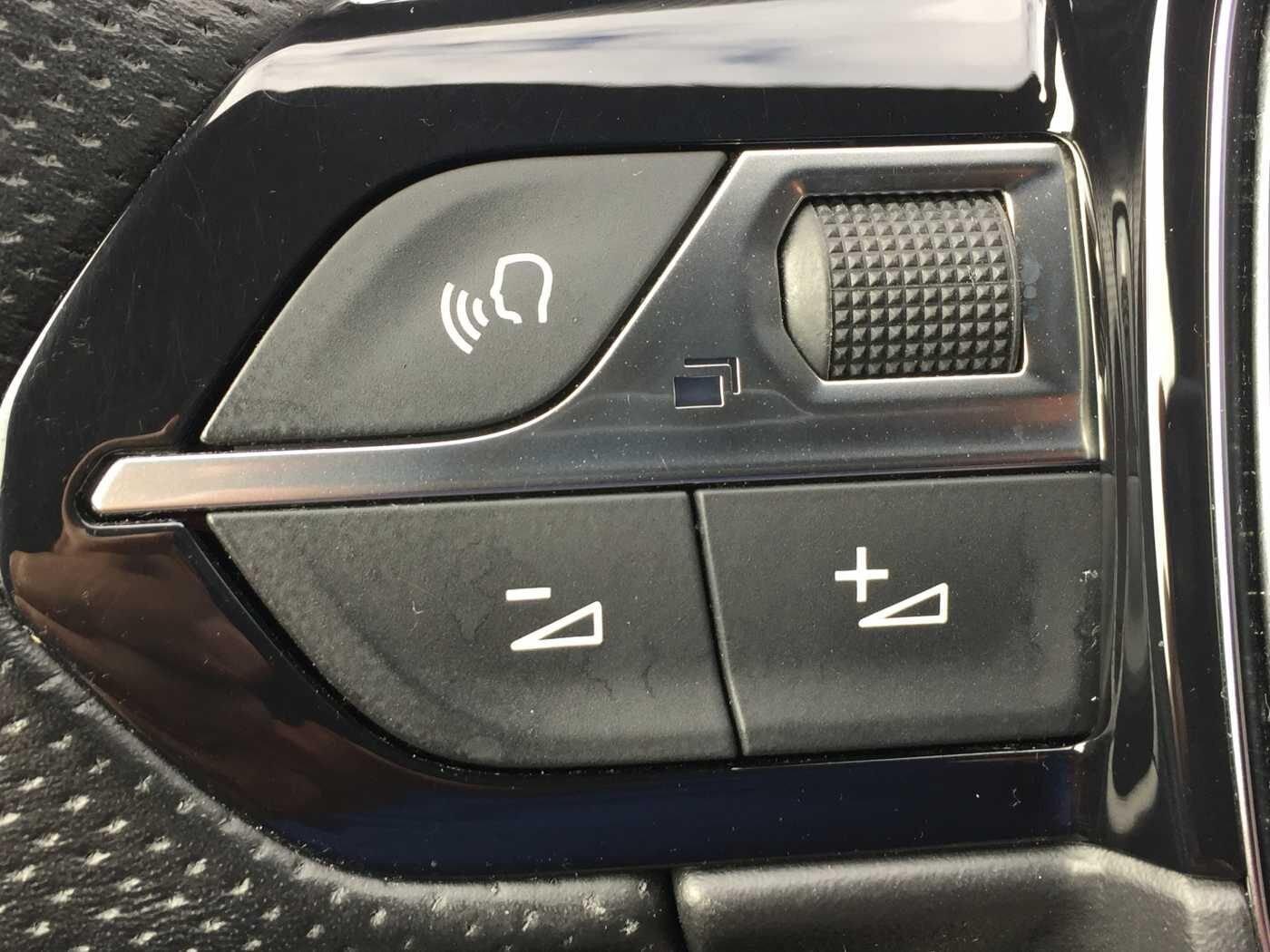 Peugeot 3008 GT AUTOMATIK, BLIS, LED, R-Kamera uvm.