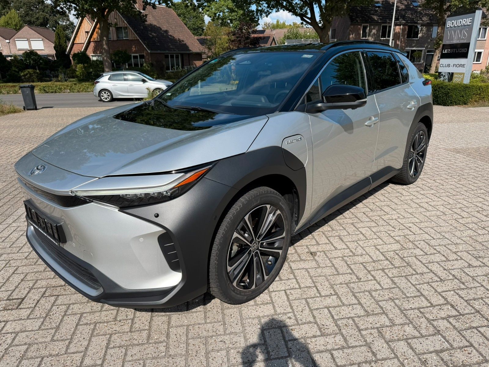 Toyota bZ4X Comfort Technik AWD PANO AHK 24.985 km 11kw foto 1