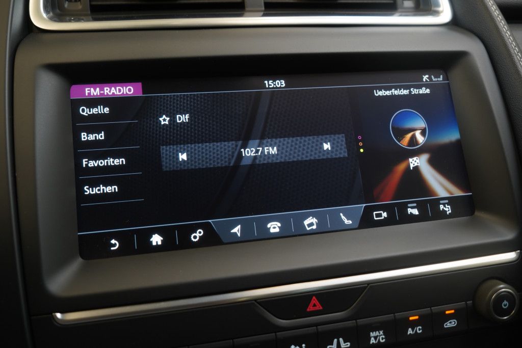Jaguar E Pace