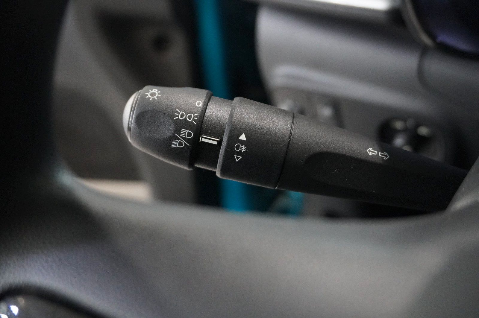 Fahrzeugabbildung Citroën C3 1.2 FEEL 5-TÜR LED/KLIMA/TEMP./USB/DAB+