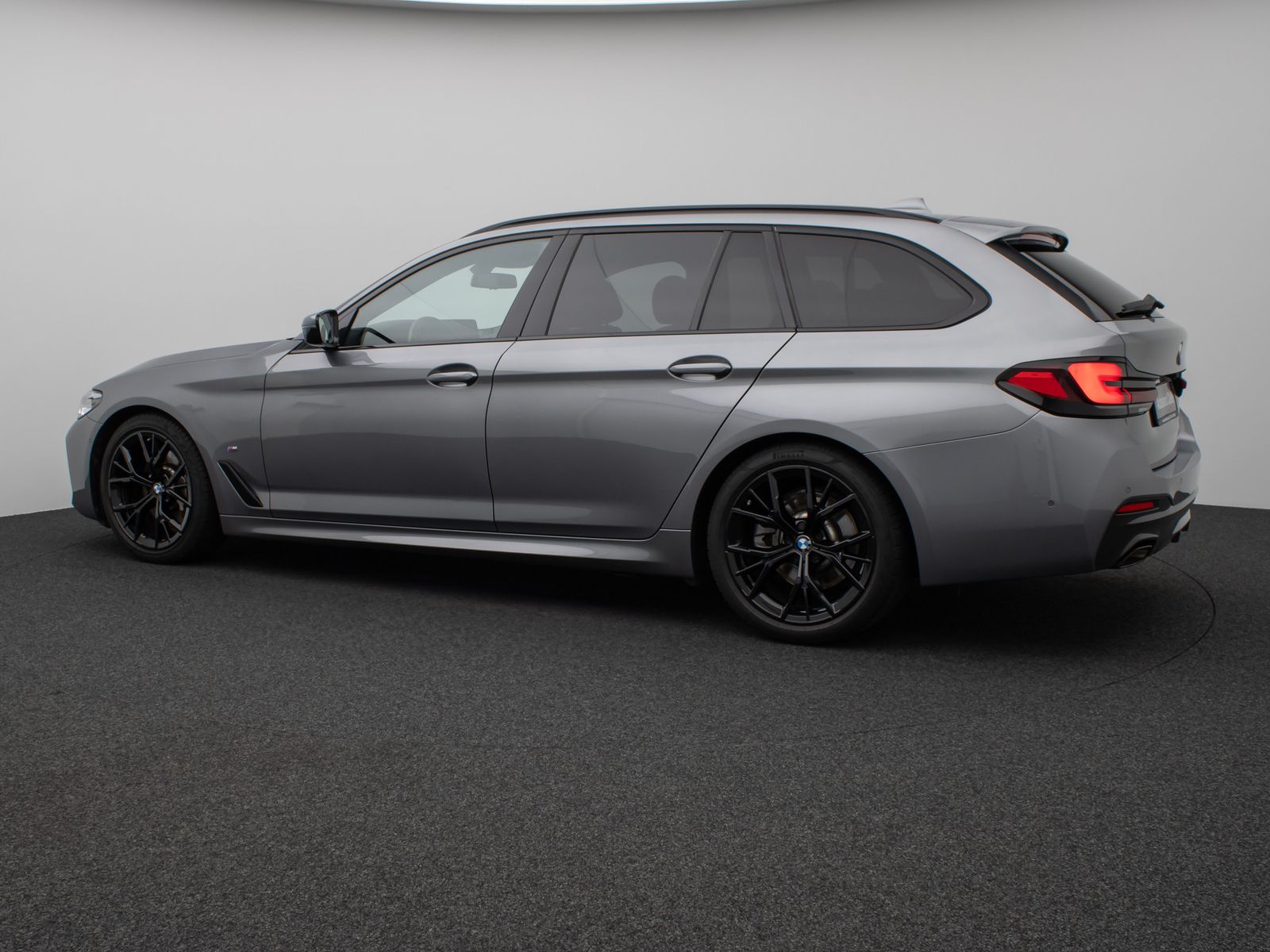 Fahrzeugabbildung BMW 530i M Sport Kamera DAB CockPitPro Komfort Alarm