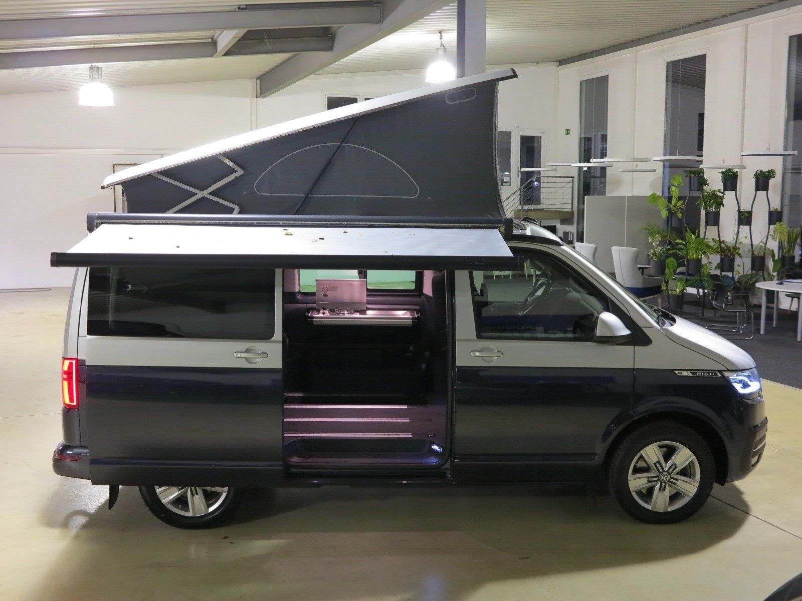 Volkswagen T6 California TDI2.0 4Mot DSG7 Beach DCC AHK Nav foto 1