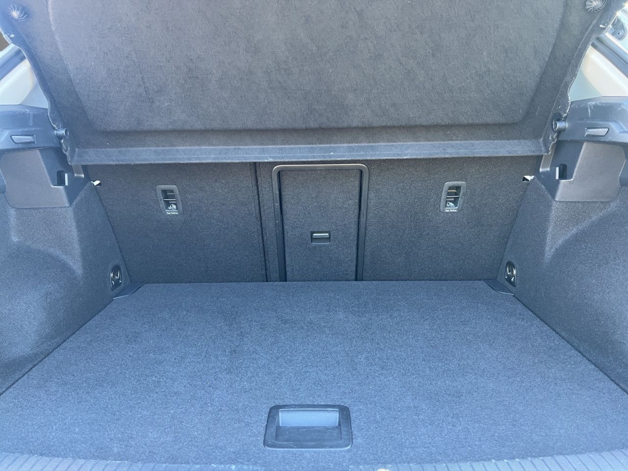 Volkswagen T-Roc 1.0 TSI Style Bluetooth Navi LED Klima foto 10