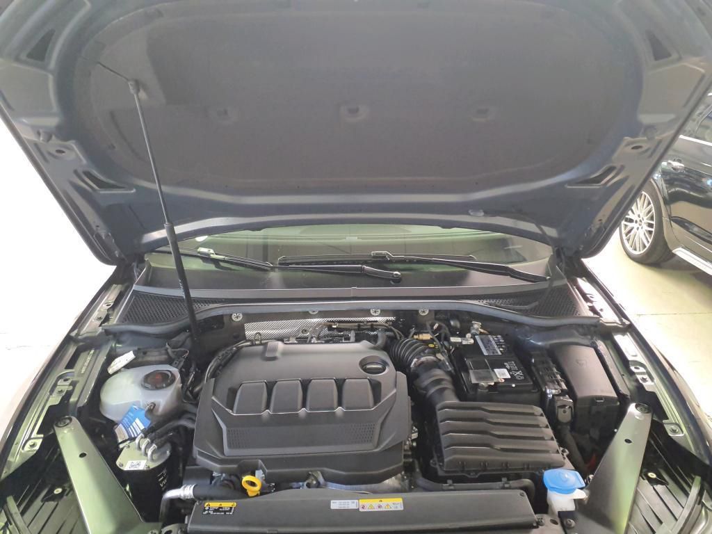 Volkswagen Passat Variant Elegance 2.0 TDI SCR PDC*RFK*Klim