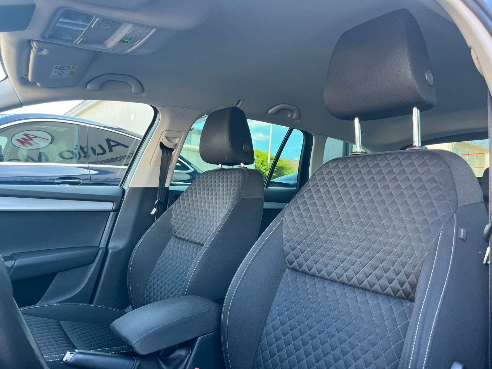 Fahrzeugabbildung SKODA Octavia 1.4 TSI Combi Drive*RFK*AHK*PDC*LED*