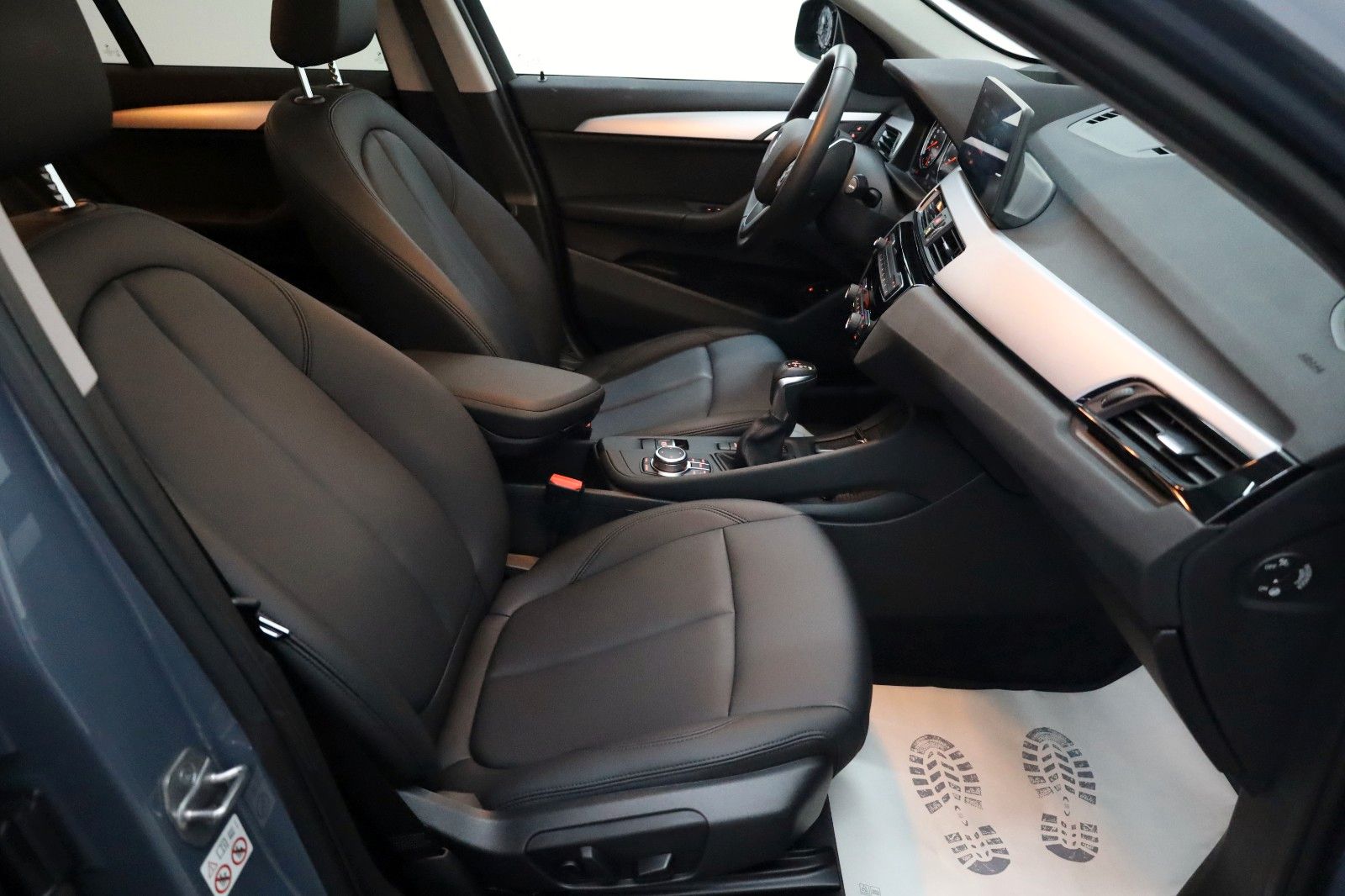 Fahrzeugabbildung BMW X1 xDrive 25e Advantage,Leder,Navi,Panorama,HUD