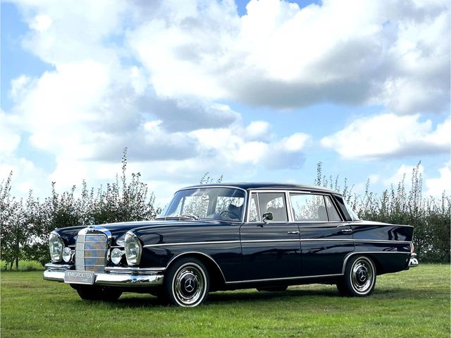 Mercedes-Benz 300 SE Lang - W112 - Königsflosse - A1 Mint cond