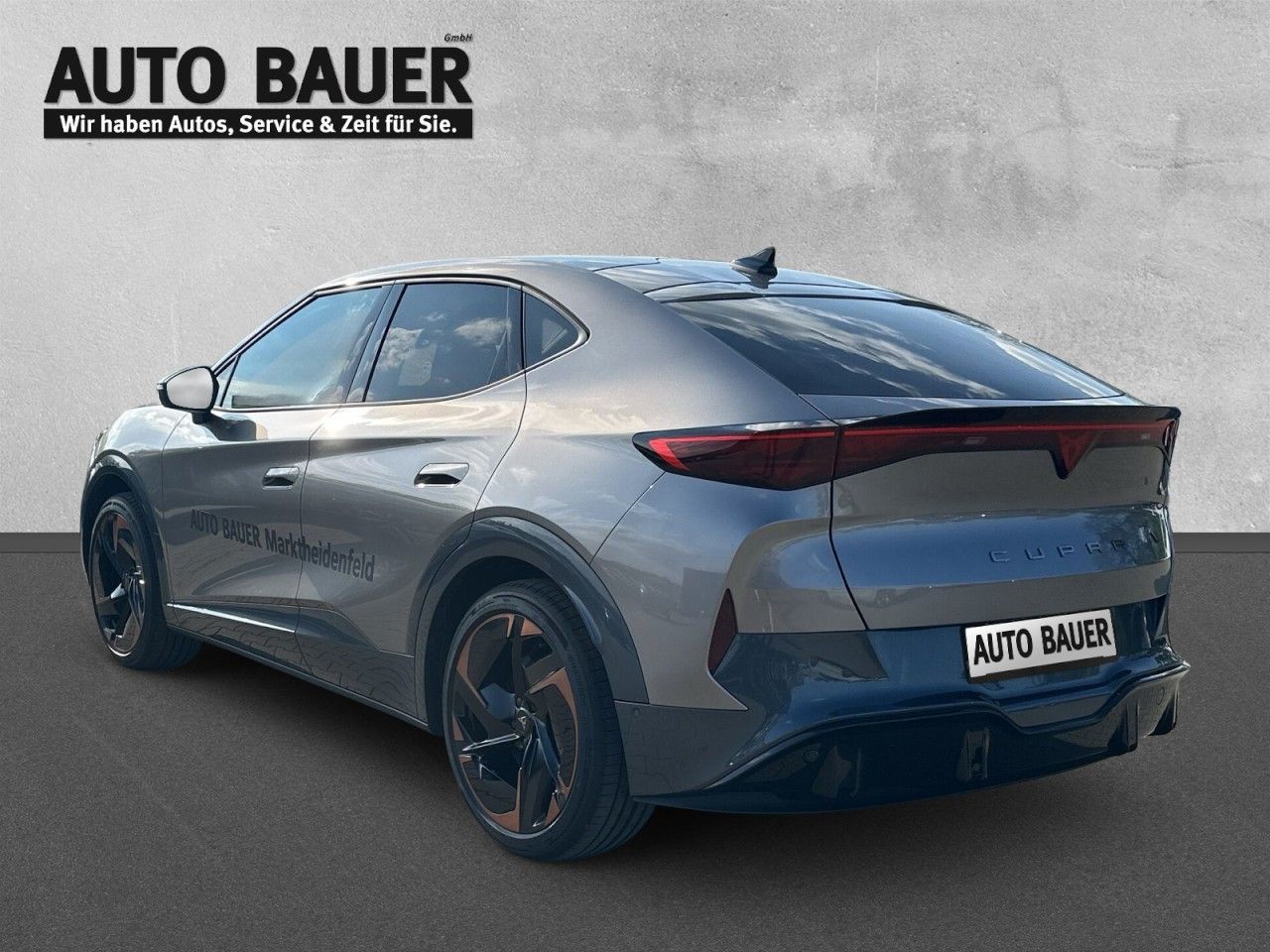 Fahrzeugabbildung CUPRA Tavascan VZ 4Drive 340 PS 77 kWh - mit KI generiert/bearbeitet