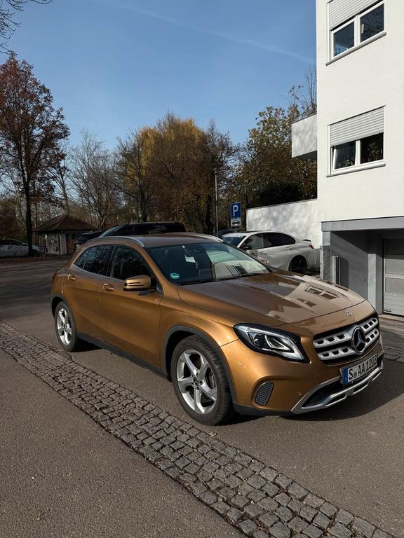 Mercedes-Benz GLA 180