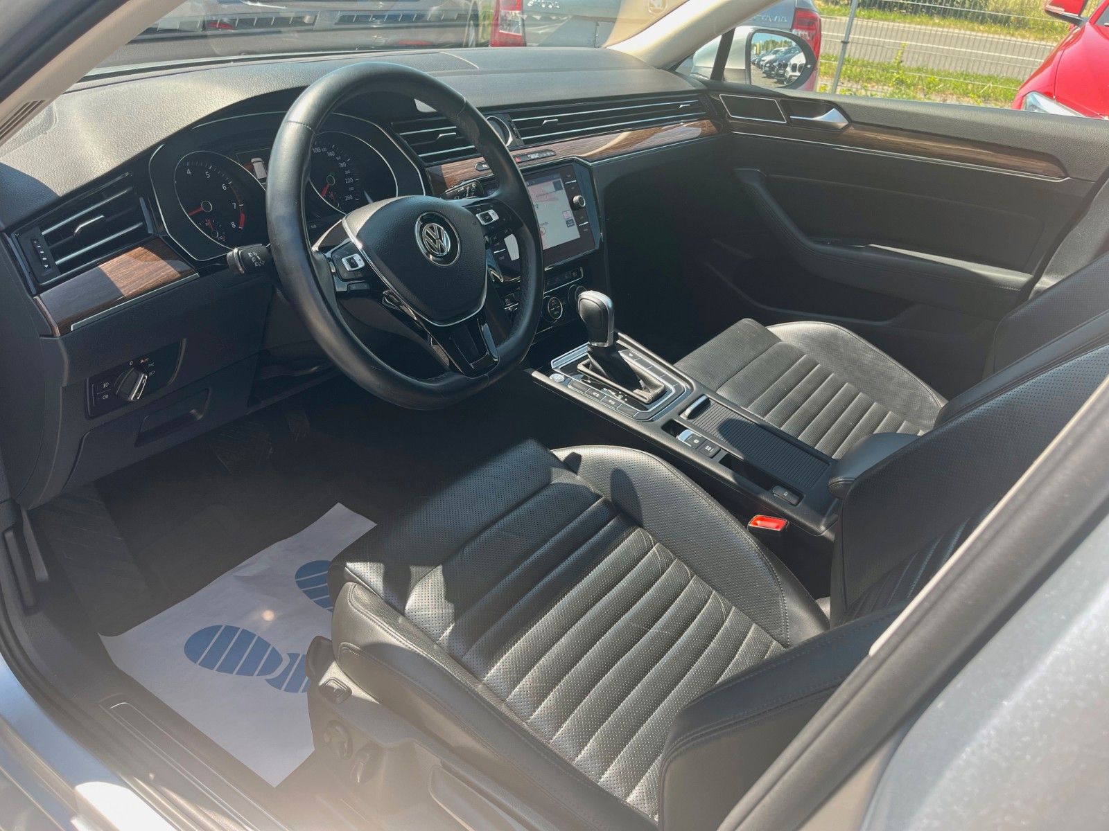 Fahrzeugabbildung Volkswagen Passat Variant 1.8 TSI DSG Navi Leder HIGHLINE