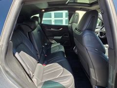 Fahrzeugabbildung Levante GT Hybrid Luftfederung AD Niveau Navi Le