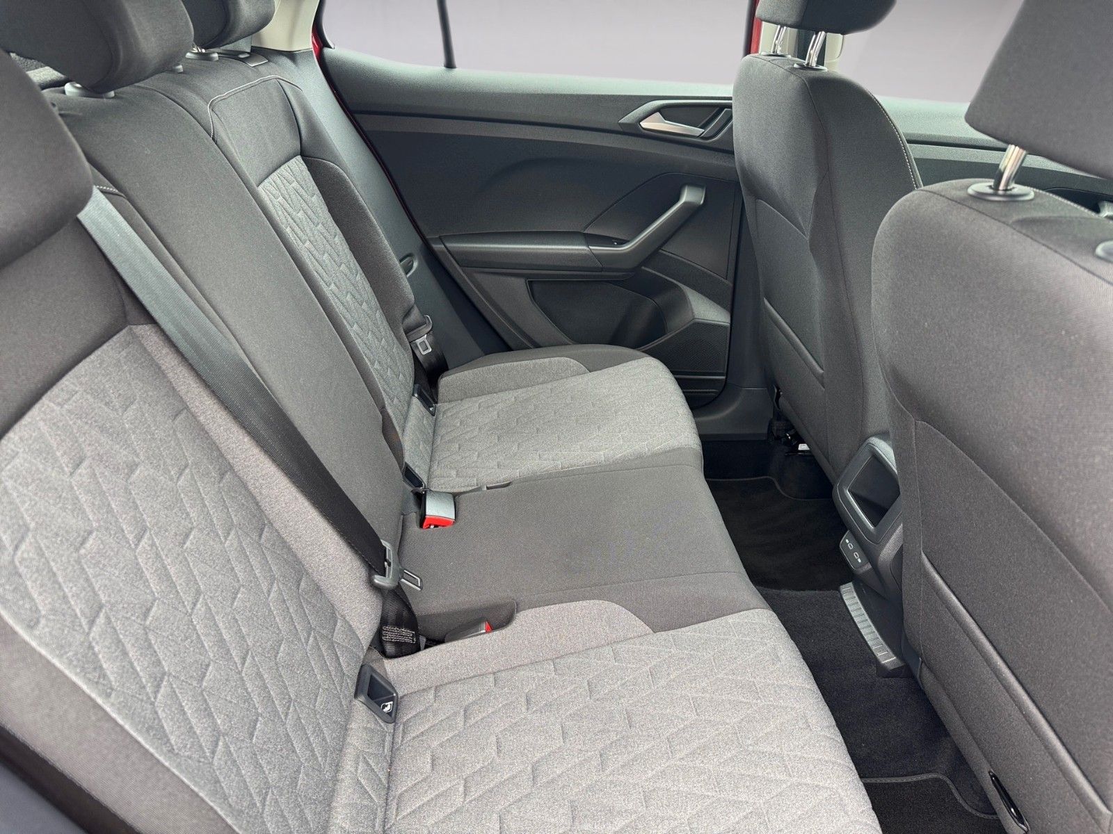 Fahrzeugabbildung Volkswagen T-Cross 1.0 TSI Life