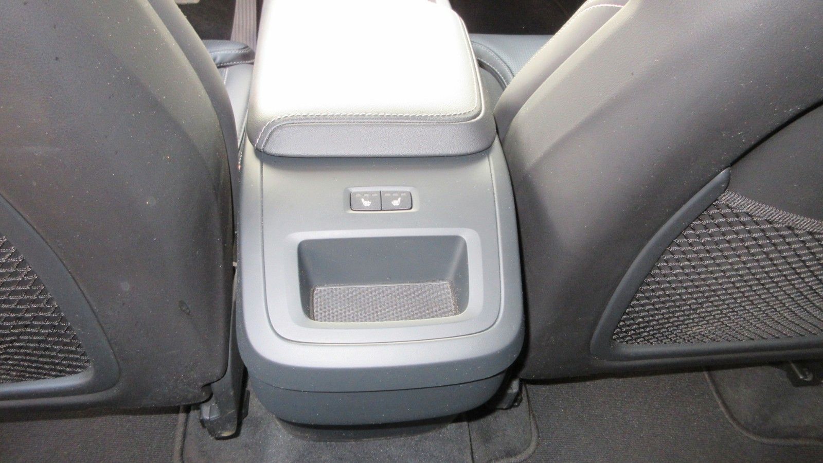 Fahrzeugabbildung Volvo XC 60 B4 Plus Bright 2WD