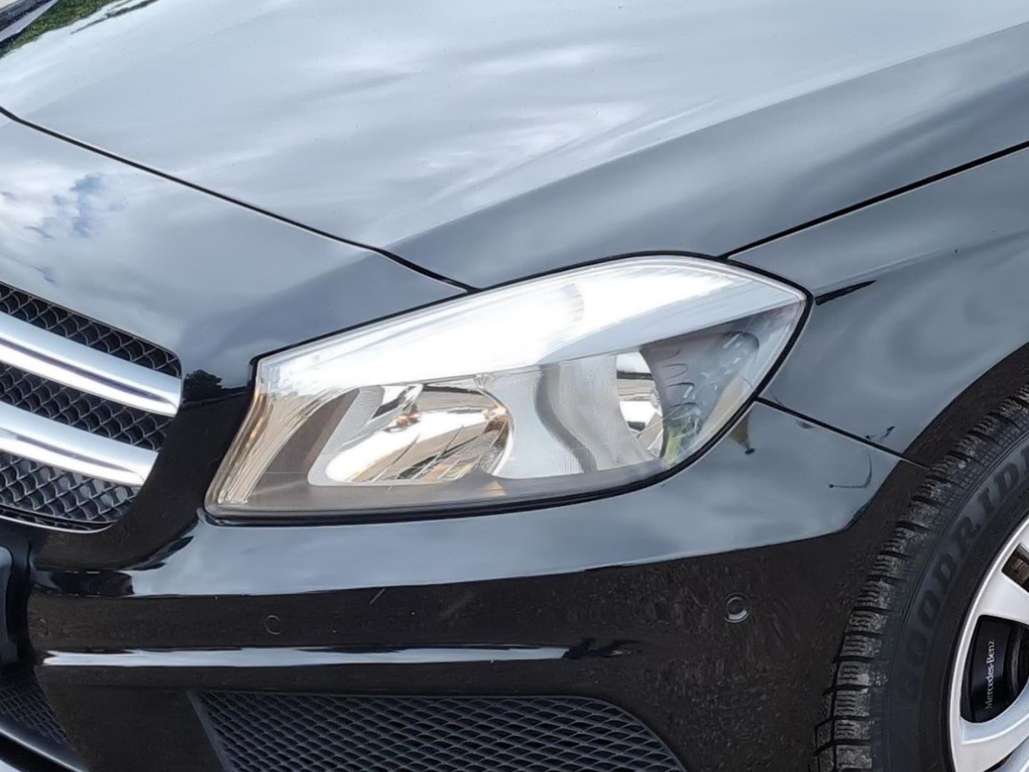Fahrzeugabbildung Mercedes-Benz A 180 BlueEfficiency HU/AU Klima