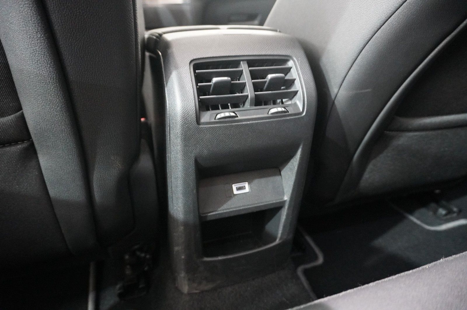 Fahrzeugabbildung Opel Astra L ST 1.2T GS SPORT NAVI/LED/360°/PANO./HUD