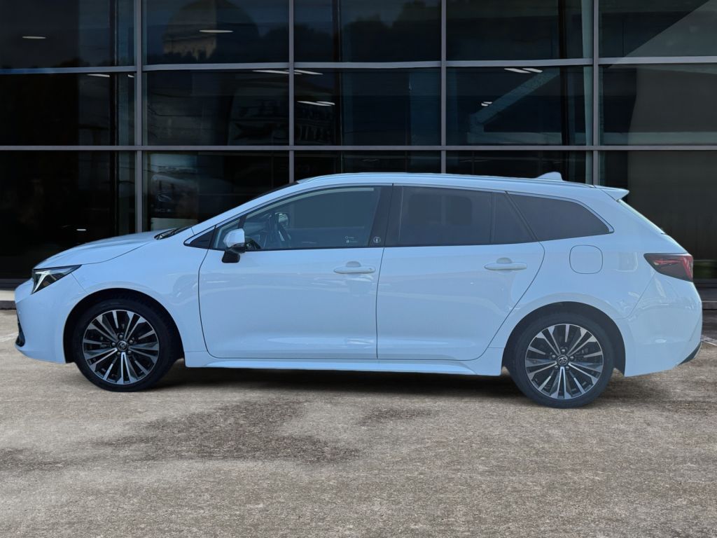 Fahrzeugabbildung Toyota Corolla 1.8 Hybrid Touring Sports Team Deutschla