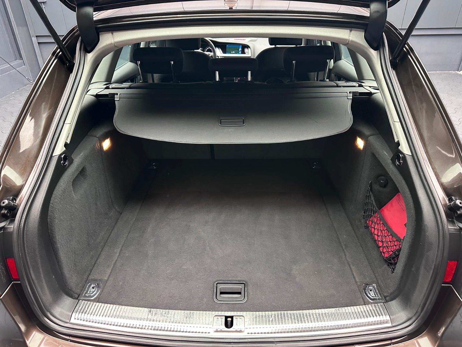 Audi A4 2013 — photo 22
