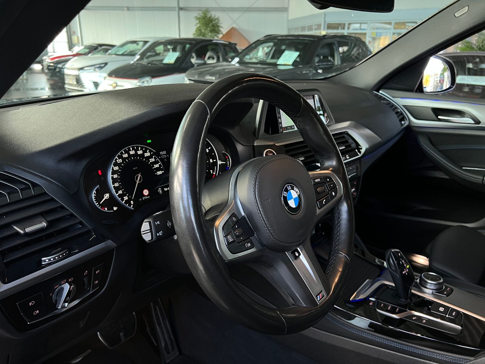 Fahrzeugabbildung BMW X4 xDrive 30 i M Sport AHK HUD LED NAV